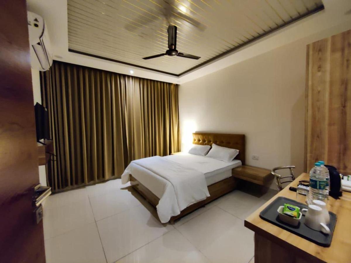 Hotel Hibiscus Tree- Bachupally Hyderabad Exterior foto