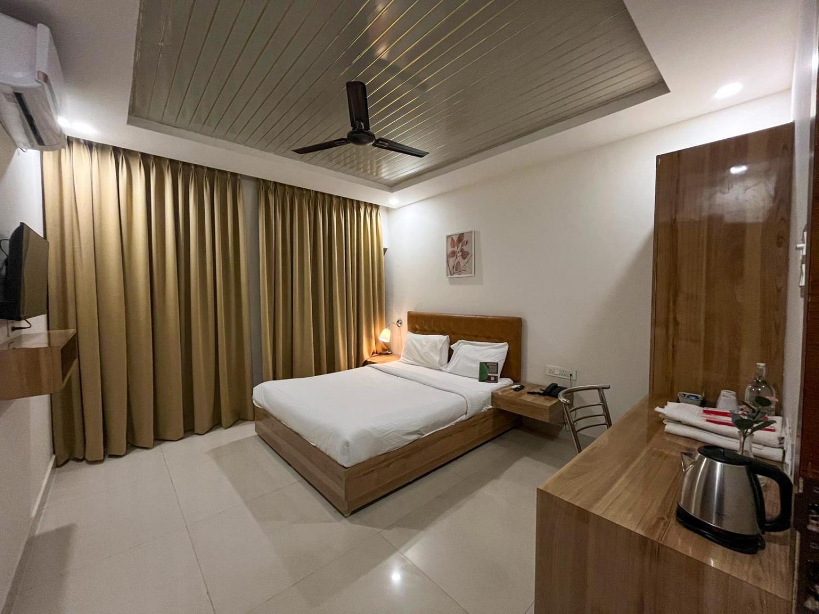 Hotel Hibiscus Tree- Bachupally Hyderabad Exterior foto